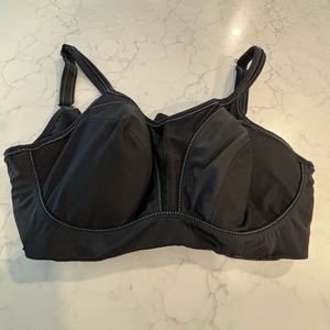 Chantelle Black High Impact Convertible Underwire Sports Bra Size 36DDD